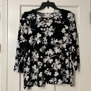 Liz Claiborne Womens 1X Black / White Floral 3/4 Sleeve Top NWOT